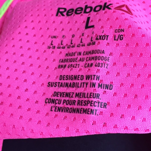 NWOT REEBOK ATHLETIC TOP - Picture 5 of 5